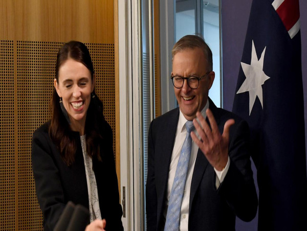 Albanese praises retiring NZ PM Ardern