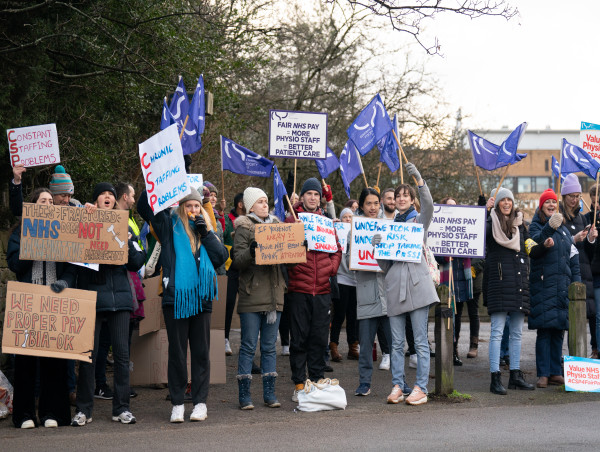  NHS physiotherapists say staff are ‘beyond breaking point’ in historic strike 