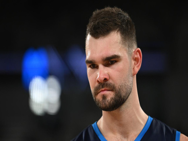  Humphries reacts to Taipans NBL pride move 