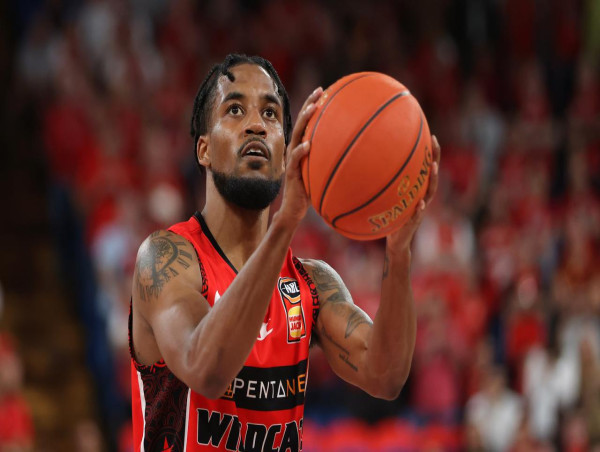  Cotton's 40 points leads Perth past Hawks 