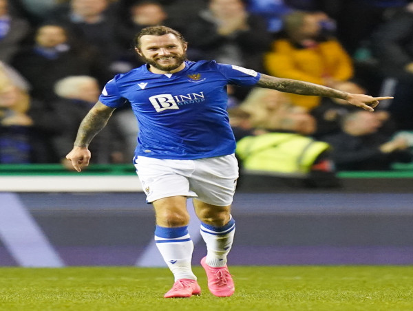  Forward Stevie May extends St Johnstone stay until summer of 2025 