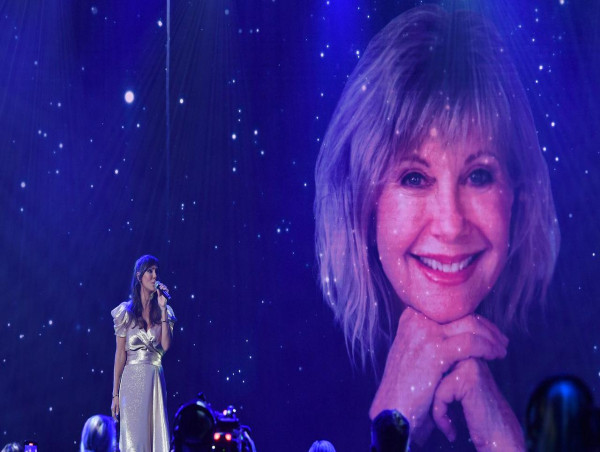  Olivia Newton-John to be honoured in state memorial 