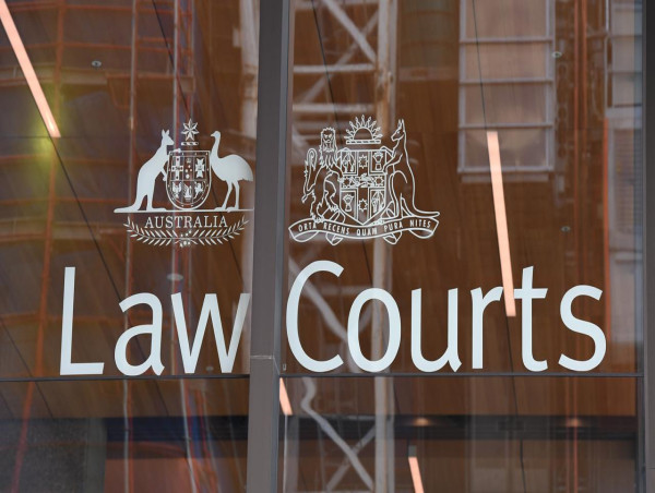 Police 'missed' stolen property in bail breacher's car