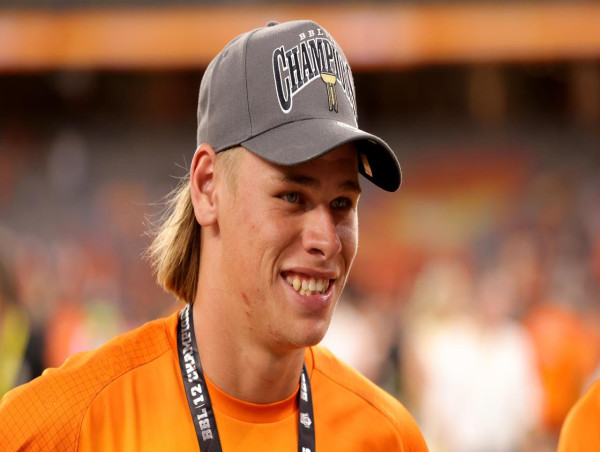 Teen Connolly becomes instant Perth Scorchers cult hero