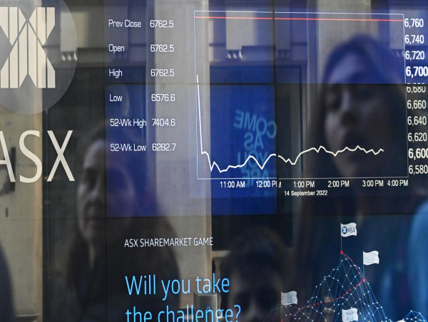 Aust stocks creep higher as market awaits RBA decision