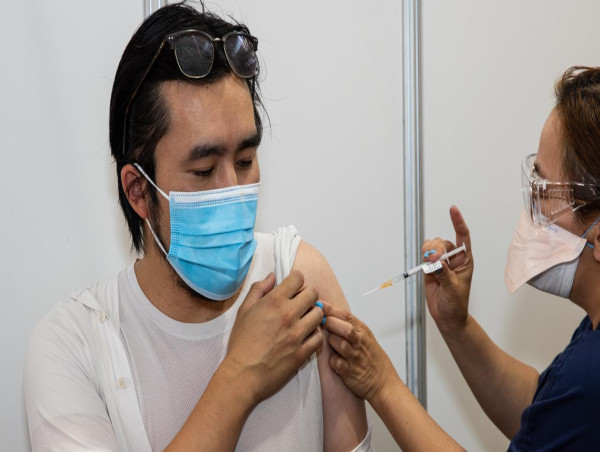 All adults to be offered fresh COVID-19 booster