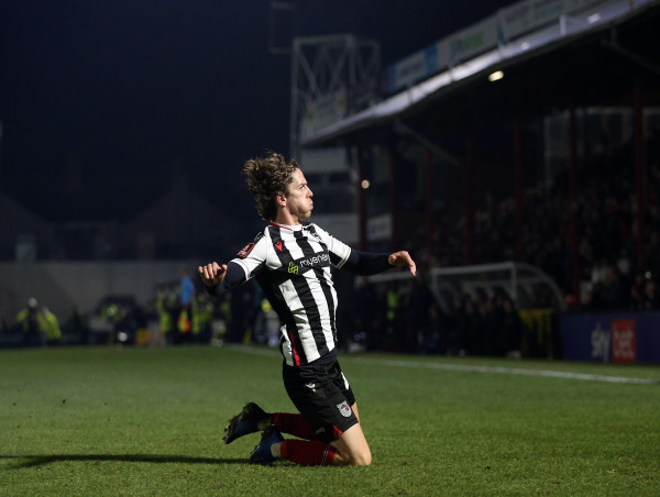  Grimsby stun Championship side Luton to reach fifth round of FA Cup 