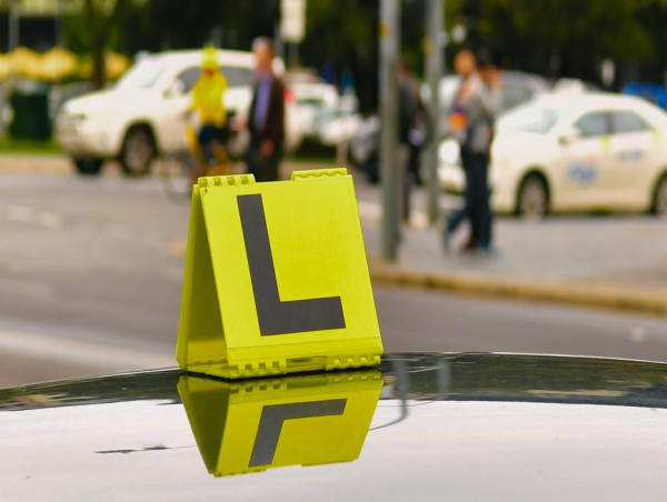 Queensland learner drivers to pay less for L plates