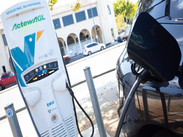  NSW government promises thousands more EV chargers 