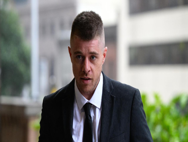  Man who stabbed constable not a 'cop hater', court told 