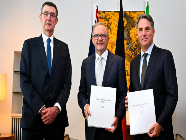  Landmark defence review handed to government 