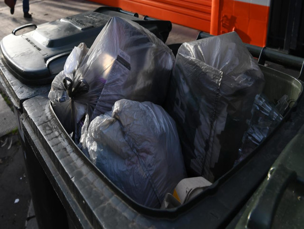 Garbo strike leaves Sydney stewing in its own stench