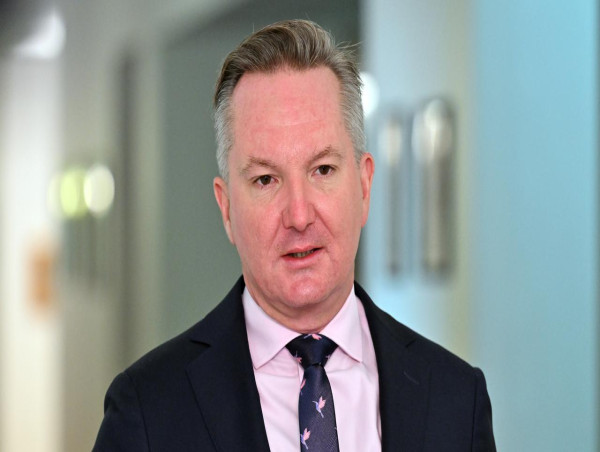  Government responds to Greens' push for end of coal 