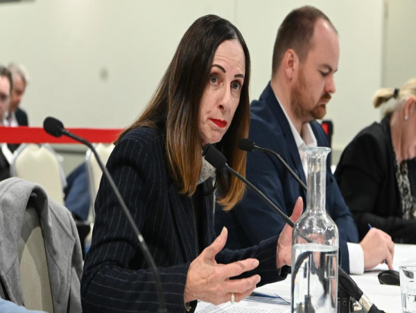 'No one is perfect': MP sorry for explicit photos
