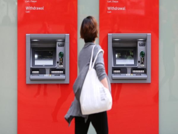  Strong bank profits a 'positive', says RBA boss 