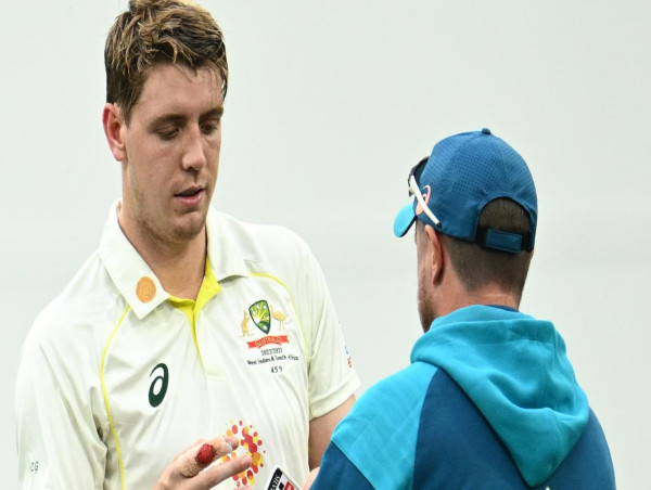  Australia weighing up three spinners, Green return 