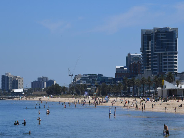 Summer toll rises after man dies on Melbourne beach
