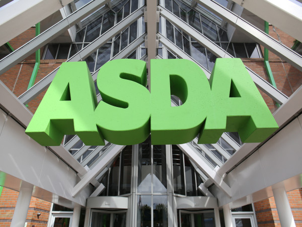  Asda announces 10% pay rise for hourly-paid store workers 