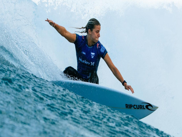  Picklum wins Hawaii surf final to share rankings lead 