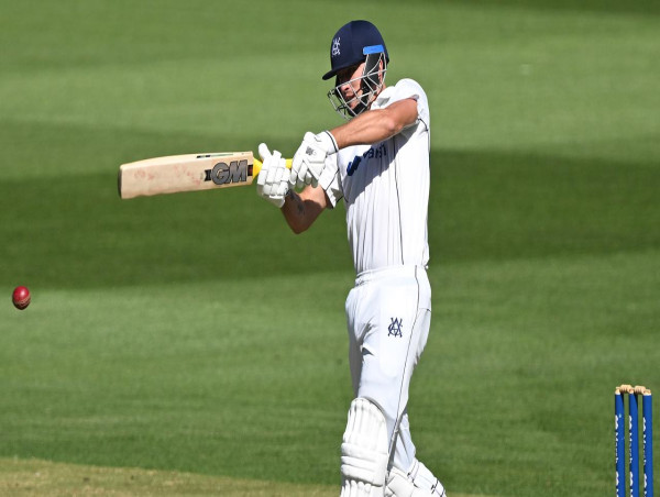 Short saves Vics as wickets tumble at Junction