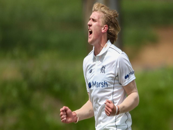  No sting in Redbacks' tail as Vics edge lead in Shield 