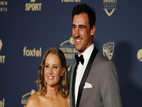 Starc praises wife Alyssa, Australia women's T20 team
