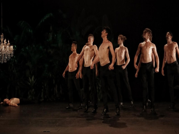 Dancers hypnotise in stage interrogation of male power
