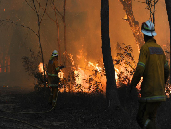 Major NSW fire blazes as heatwave breaks