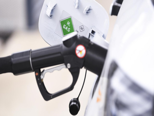  Time to rethink green hydrogen approach: go local 