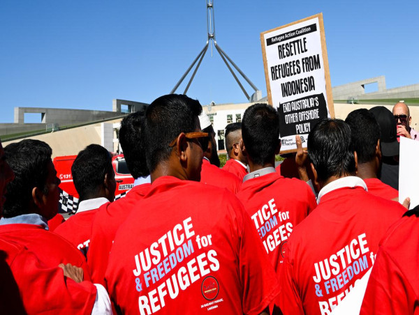  Federal politicians form group to support refugees 