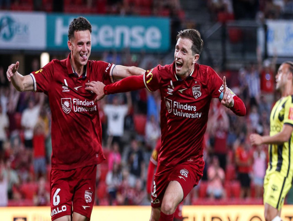 Five-star Adelaide demolish Wellington in the ALM