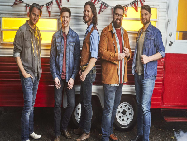  Viral sea shanty boost as US band returns to Oz 