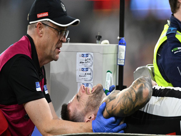 Magpies' Howe has surgery on broken arm