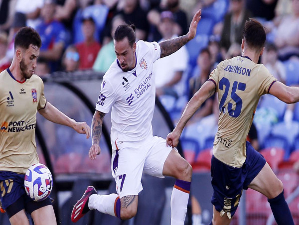 Perth Glory steal A-League Men draw with Newcastle Jets