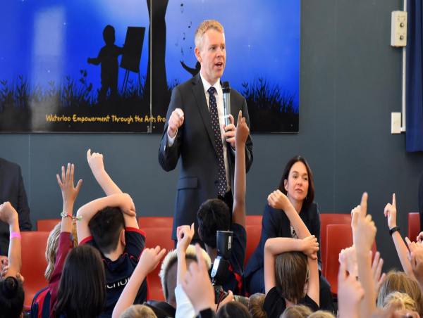  Duelling Chrises gear up for NZ election 
