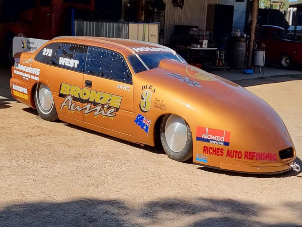 Hot Commodore bids for land speed record