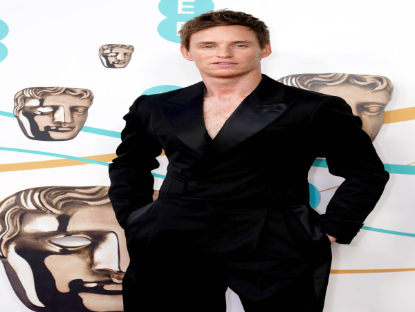  Eddie Redmayne star and executive producer of new The Day Of The Jackal 