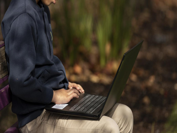 Kids' online world 'cool, beautiful, strange and scary'