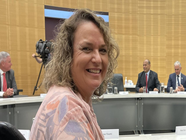 New Zealand education minister injured by press gallery
