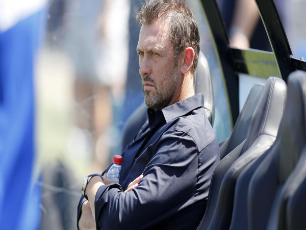 Popovic ignores speculation over Victory coaching role