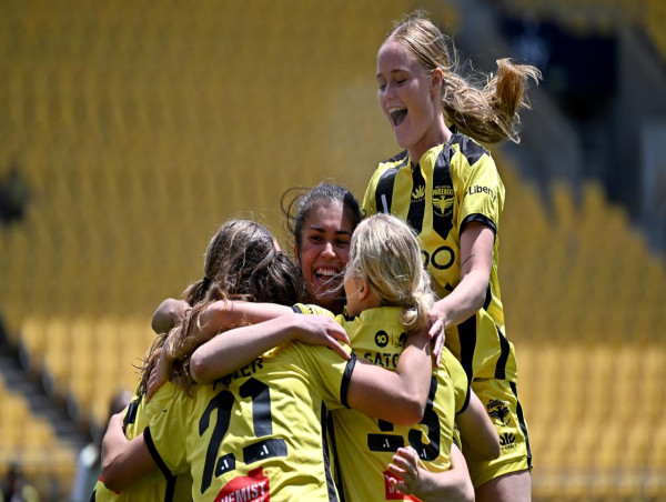 Victory chasing finals, Phoenix out to avoid ALW spoon