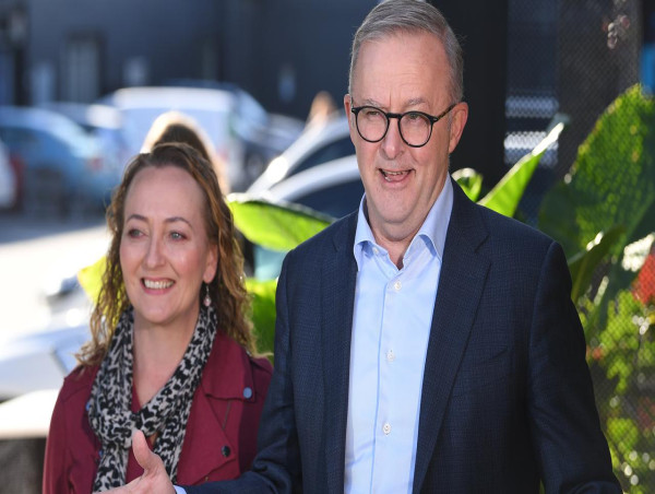 Liberals warned against a further shift to the right