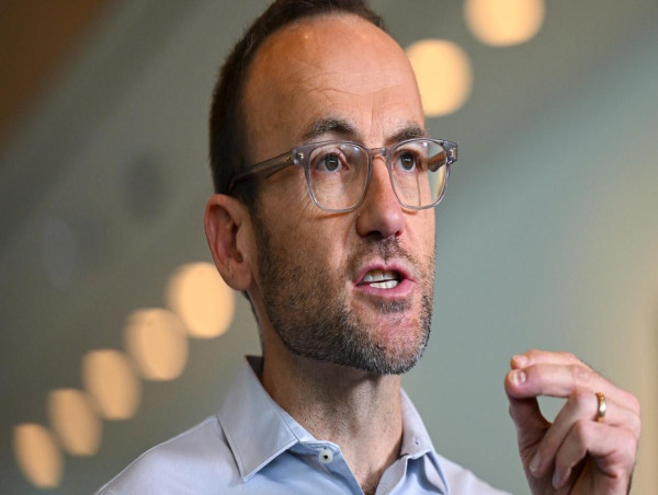  Penny yet to drop for Labor on emissions action: Bandt 