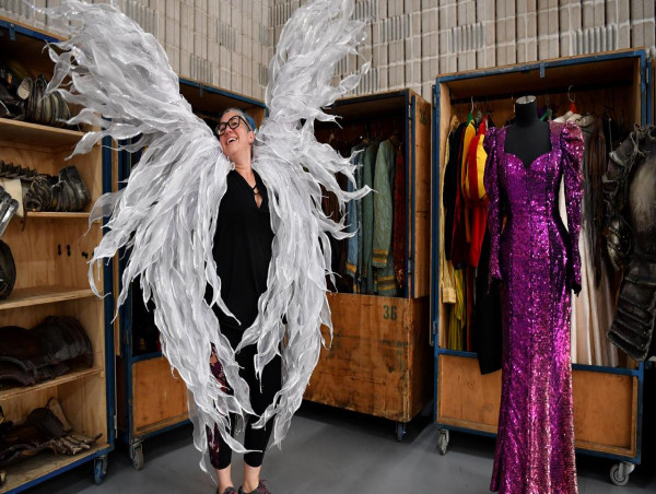  Superheroes and Spanish royals in opera costume sale 