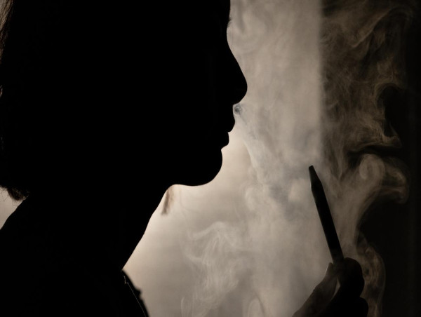  Treasurer warns vaping is hurting health and the budget 