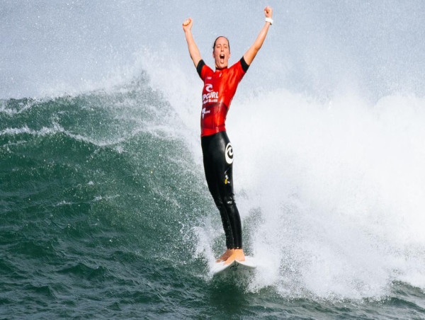  Aussies dominate at Bells to set up finals showdown 