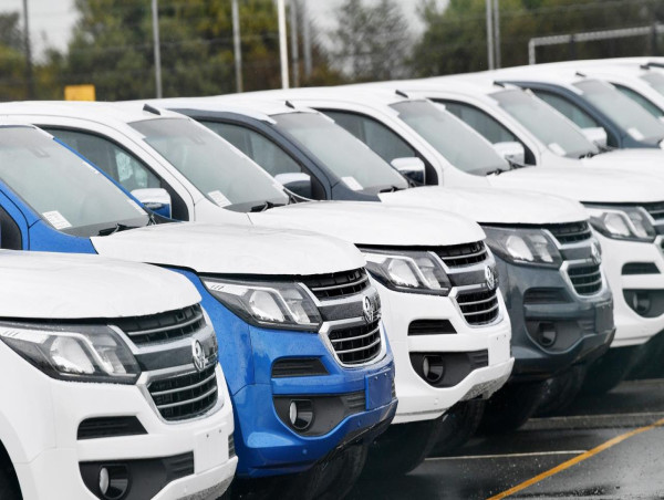  Chemicals in 'new car smell' could pose health risk 