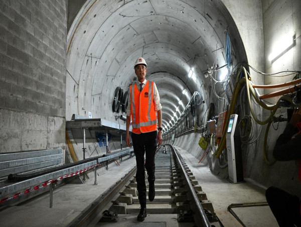  Sydney Metro under review amid $20b budget blowout 
