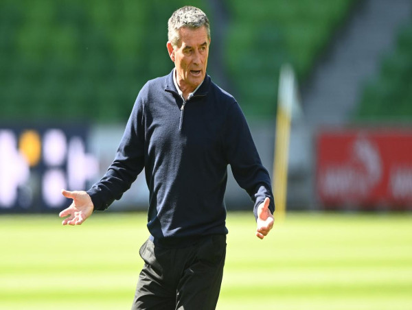 City keen to seal ALM premiership in Mariners clash