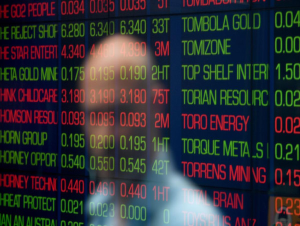 Australian shares close higher for three straight weeks